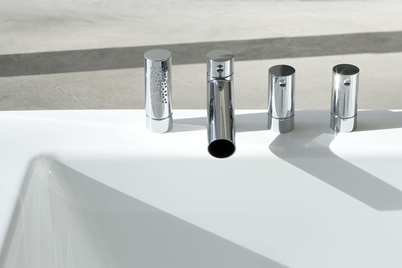 Смеситель Oras ALESSI DOT, встраиваемый на борт ванны, на 4 отверстия 8650